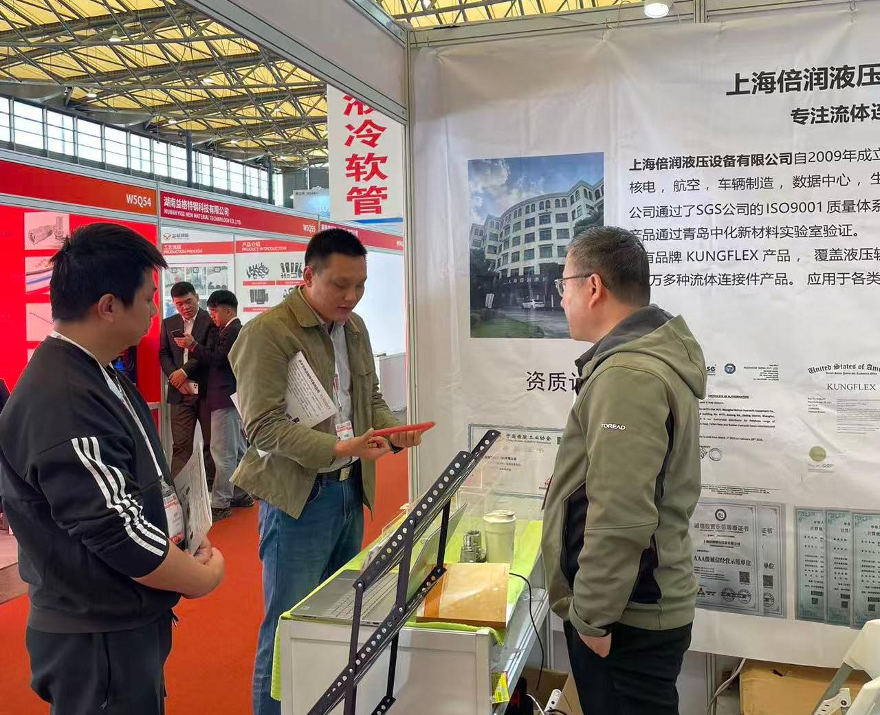 4fc4eca4230dcbb01e2743710ab22712_origin(1).jpg 4fc4eca4230dcbb01e2743710ab22712_origin(1).jpg